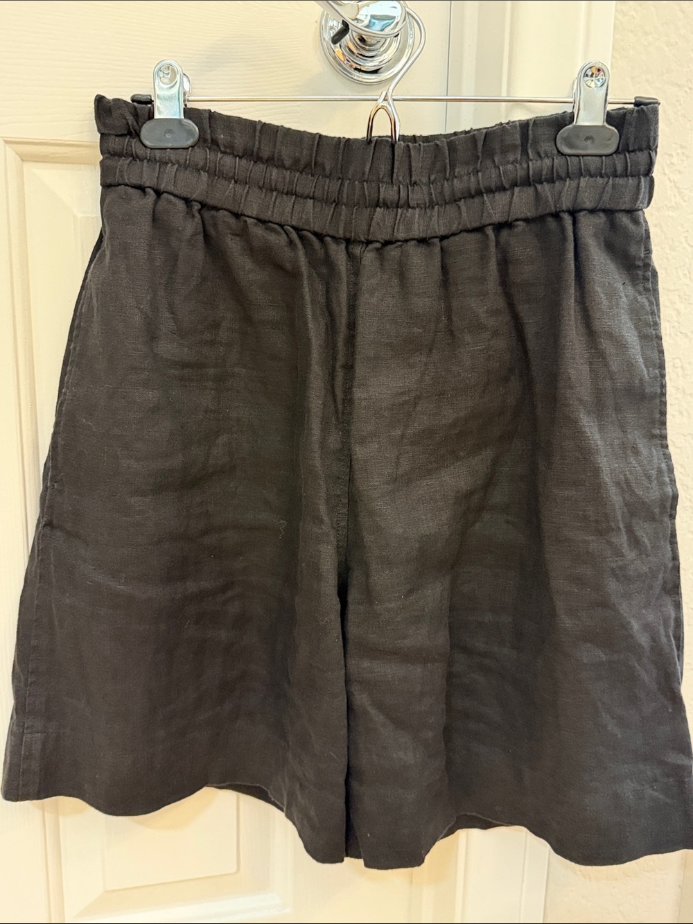 COS Black Elastic-Waist Linen Shorts